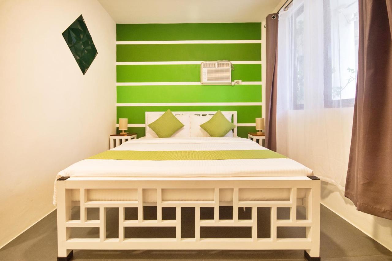 8 Colors House Malay