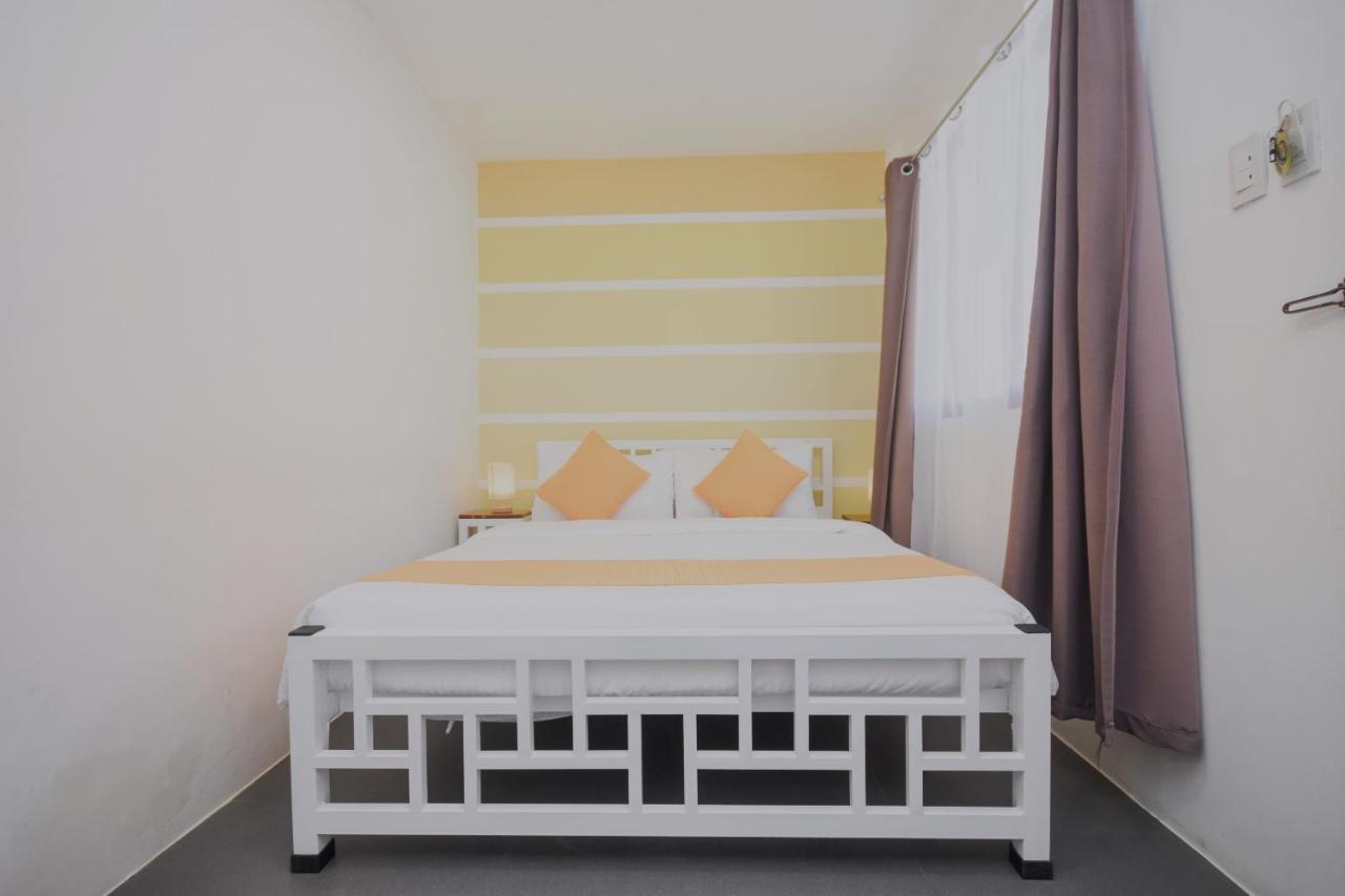 8 Colors House bahay-panuluyan